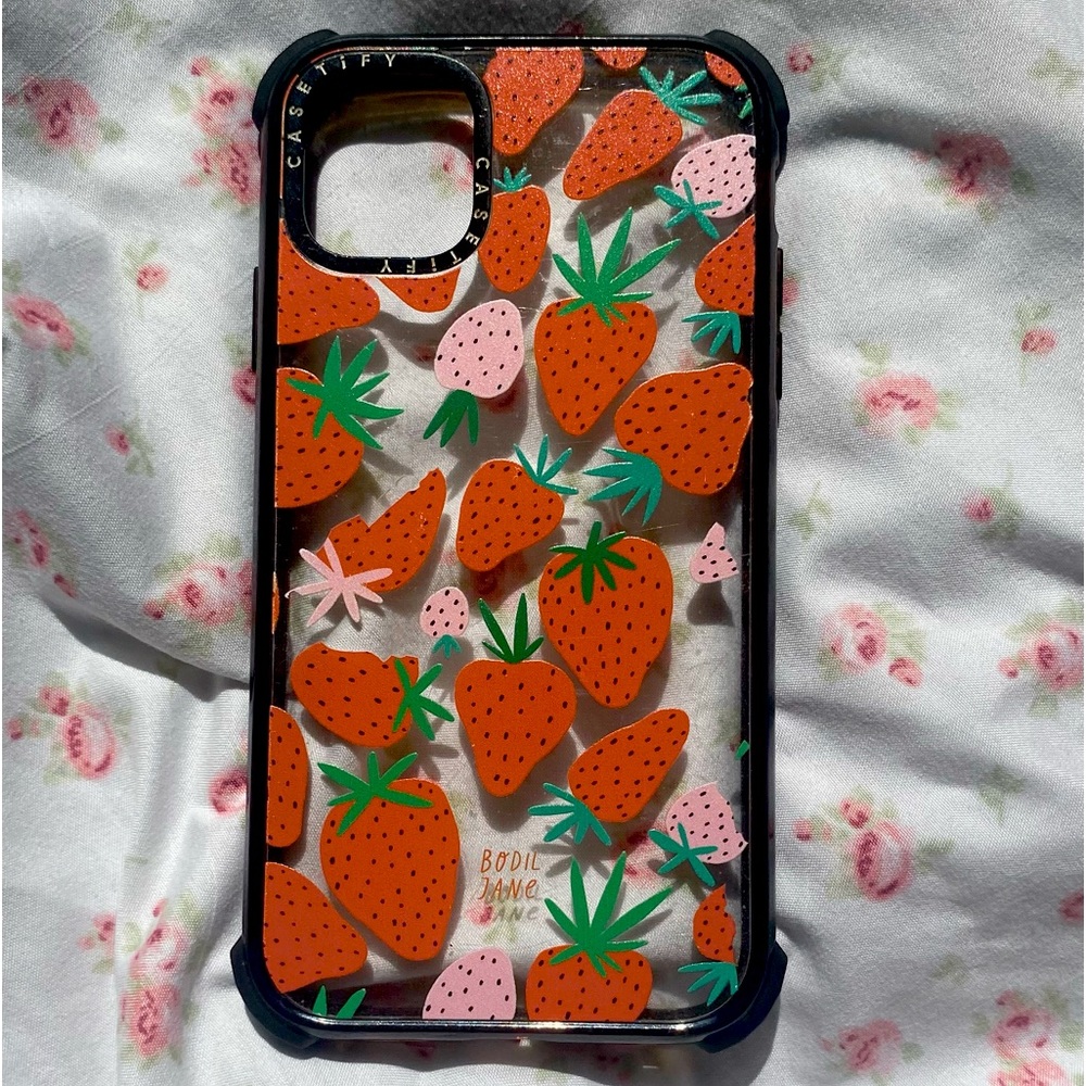 CASETIFY Strawberry iPhone 11 Case